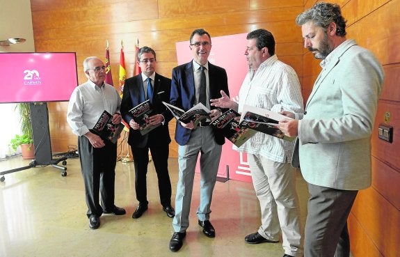 Ángel Bernal, Jesús Pacheco, José Ballesta, José J. Cañas y Alberto Aguirre de Cárcer. 