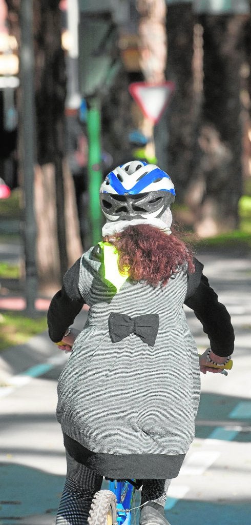 Una alumna, en el parque infantil de Tráfico de Murcia. 