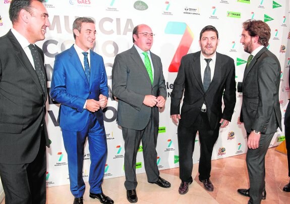 Alejandro Samanes, Antonio Peñarrubia, Pedro A. Sánchez, Miguel Sánchez y Raúl Berdonés, en la gala de 7RM de junio de 2015.