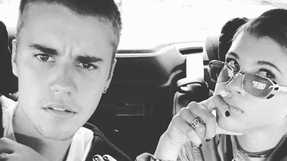 Justin Bieber propone a Sofia Richie lo que nunca le pidió a Selena Gomez