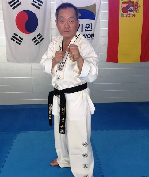 El maestro Lee, que impartirá las clases de taekwondo. 