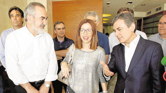 Rafael González Tovar, Ana Belén Castejón y Pedro Saura, miembros del PSRM, en una imagen de archivo.