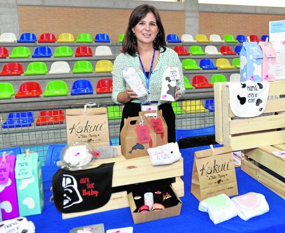 Laura Pérez Bernal Diseñadora de canastillas. «Soy ‘teleco’ pero quería ver más a mi hijo»