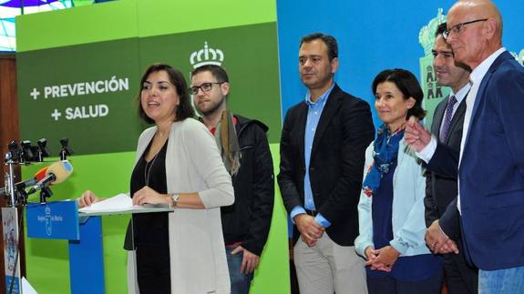 Encarna Guillén en la presentación del plan Activa Familias.  