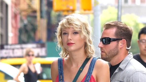 Taylor Swift, desesperada por impedir la difusión de unas fotos íntimas