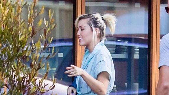 Miley Cyrus odia el anillo de compromiso de Liam Hemsworth