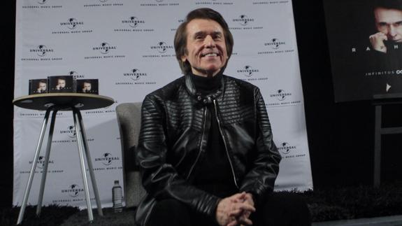 Raphael, durante la presentación del disco.