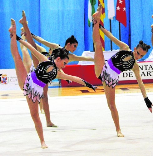 Gimnastas, en acción, en la Copa de España de estética celebrada el fin de semana en Cartagena.