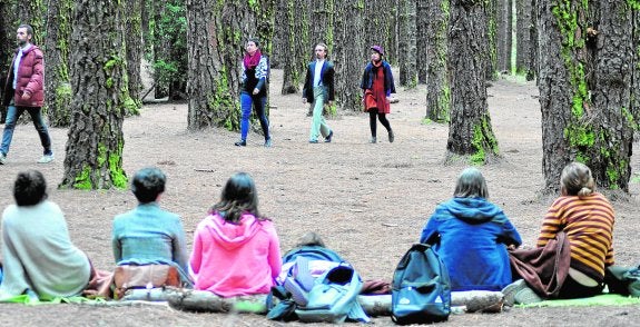 Imagen con la que los creadores murcianos Javier Cuevas y Sara Navarro anuncian la puesta en marcha de 'The Lieder'.