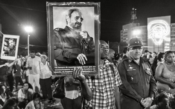 Asistentes a la concentración popular convocada en la Plaza de la Revolución. 