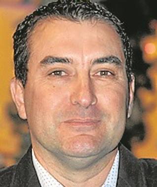 Javier Arenas, elegido nuevo presidente de los Moros y Cristianos