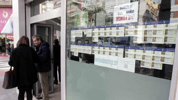 Las terminaciones de la Lotería del Niño dejan un aluvión de premios
