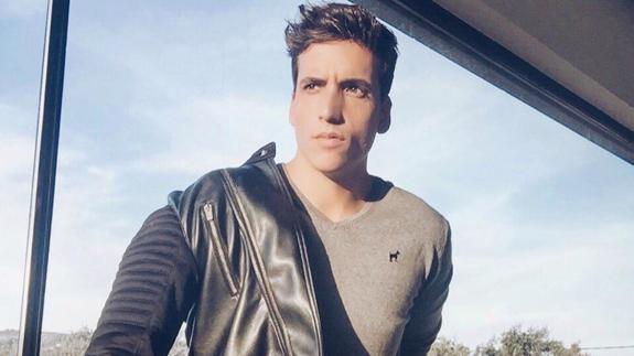 El cantante promociona el jubileo en sus redes sociales.