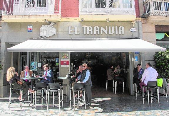 Exterior de El Tranvía, en la Calle Mayor de Cartagena.