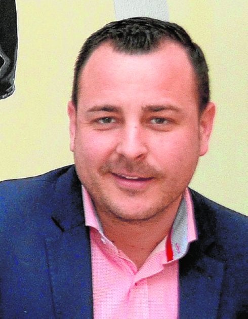 Antonio Casado Mena.
