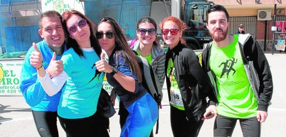 La carrera a favor de la lucha de Adrián da color a Jesuitinas