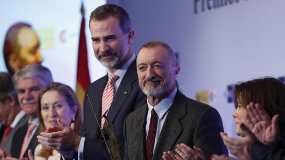 Arturo Pérez Reverte durante la ceremonia de entrega de los premios Don Quijote de Periodismo