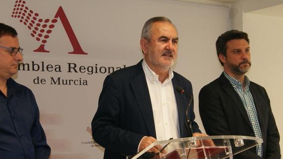 Rafael González Tovar, portavoz del Grupo Parlamentario Socialista. 