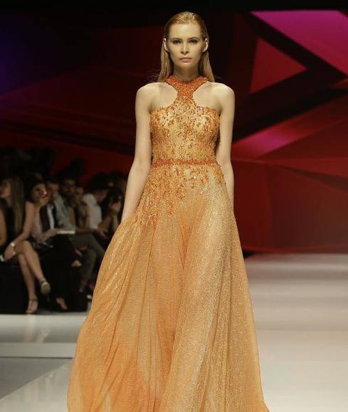 Una propuesta del diseñador Abed Mahfouz en la Semana de la Moda de Beirut. 