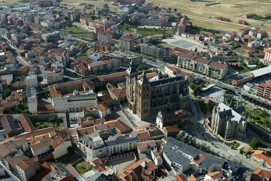 León a vista de pájaro