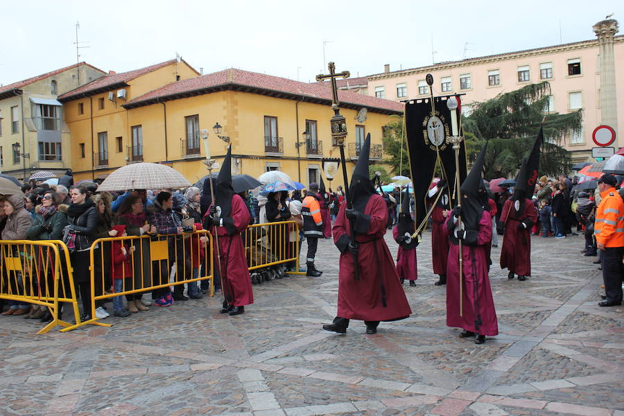 Procesión del Desenclavo