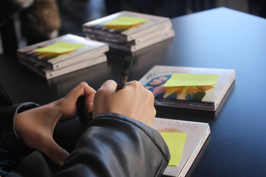Firma de discos de Sweet California