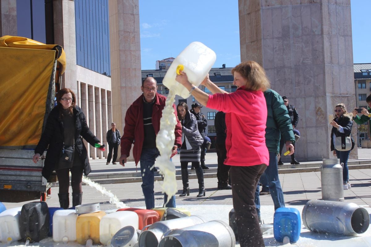 La leche, por los suelos