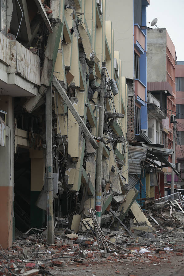 Ecuador, ante el peor terremoto desde 1979