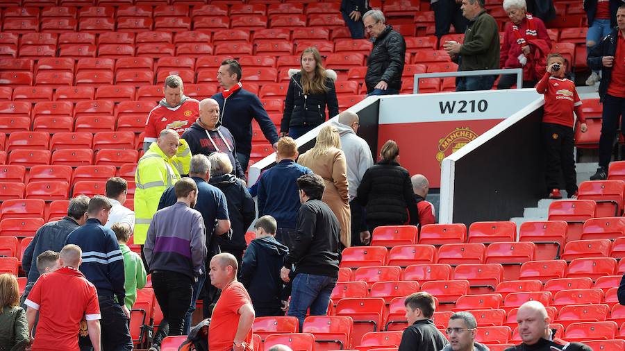 Las imágenes de la suspensión del partido del Manchester United -Bournemouth