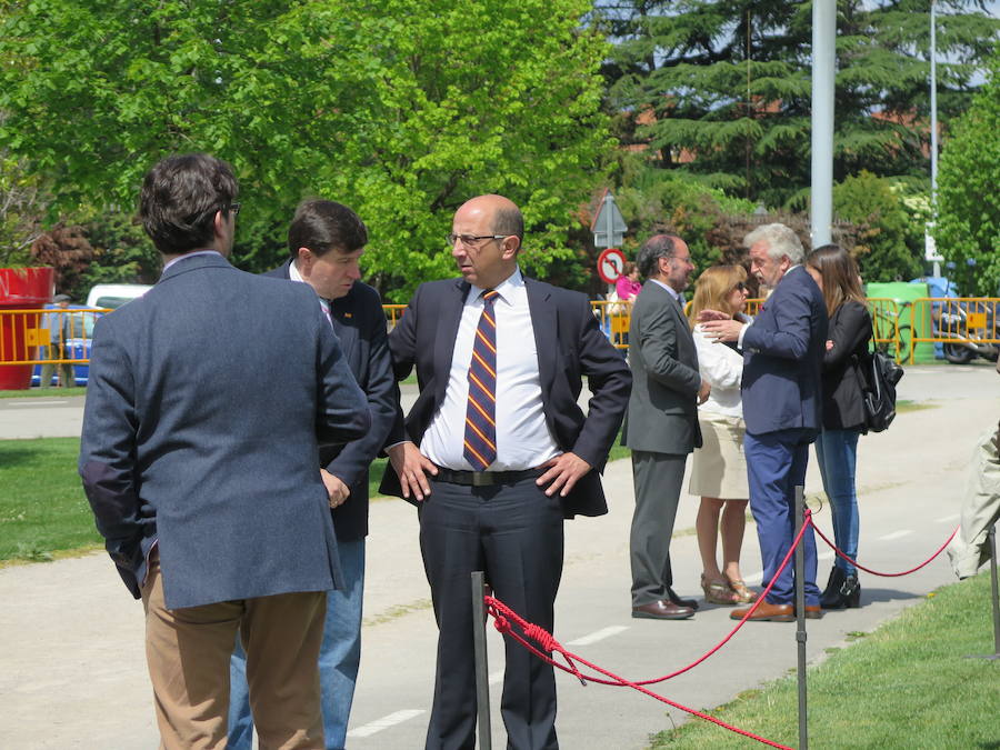 Homenaje en rojigualda