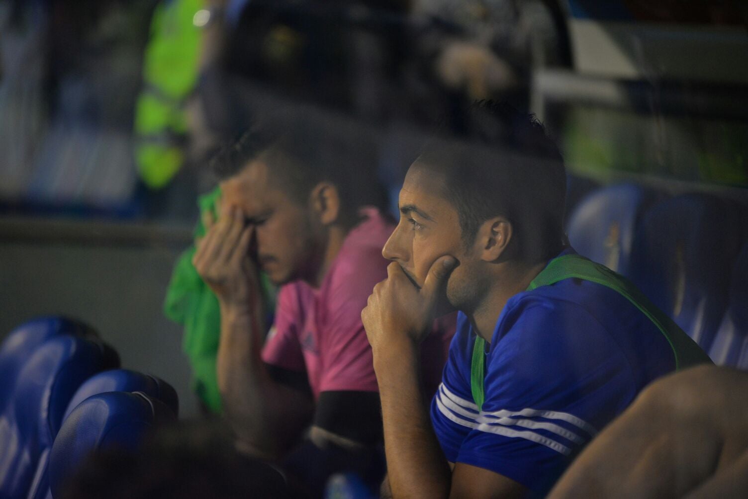 Lágrimas para un descenso