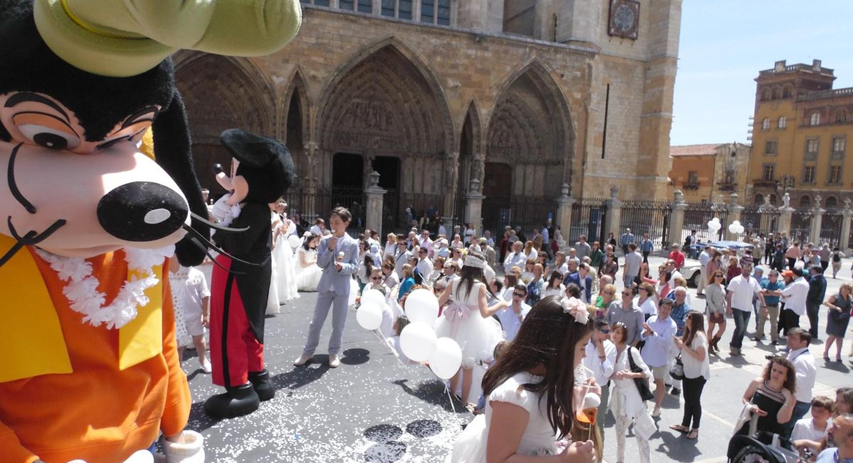 De blanco, por León