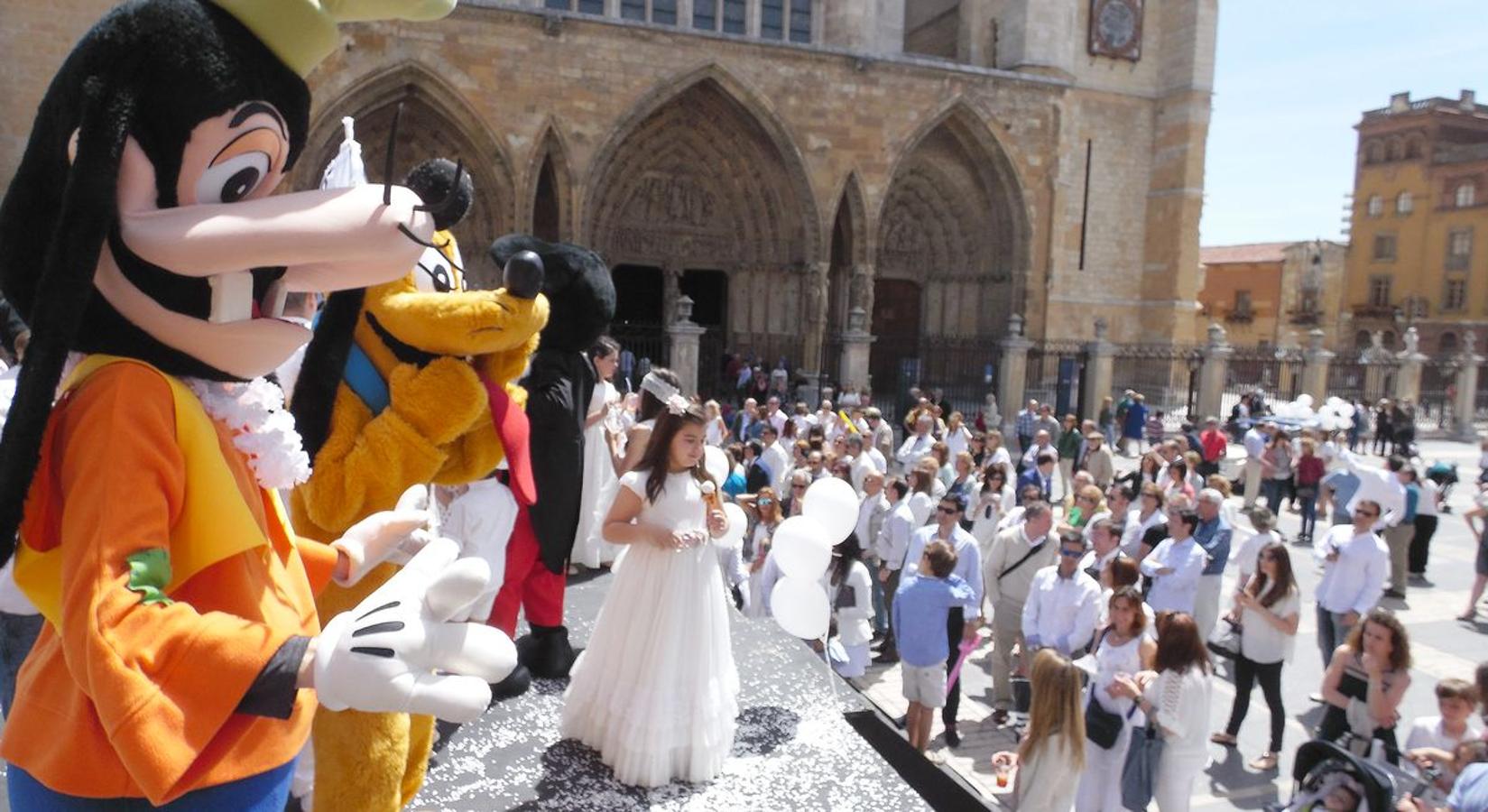 De blanco, por León