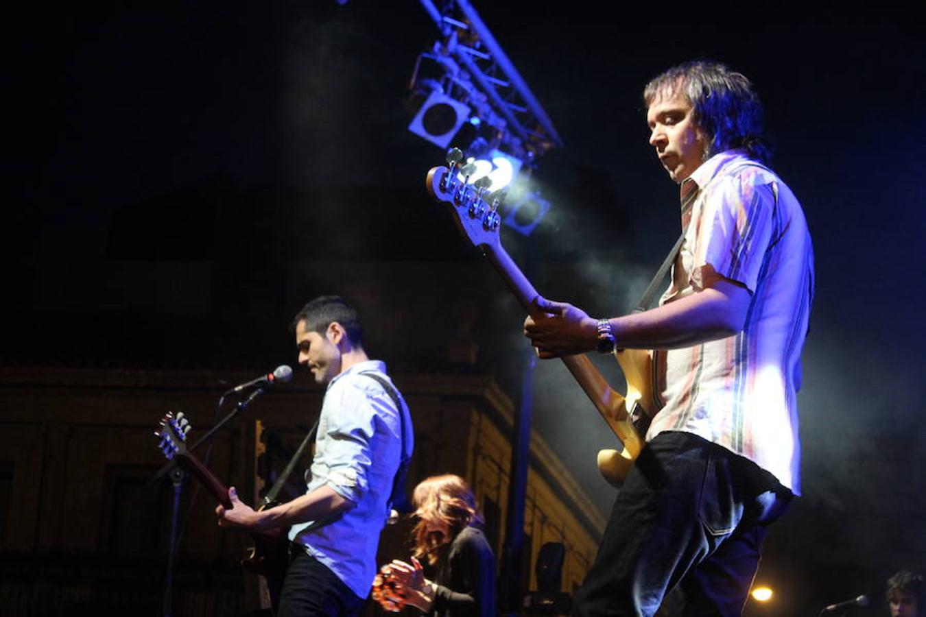 The Bright, por y para León