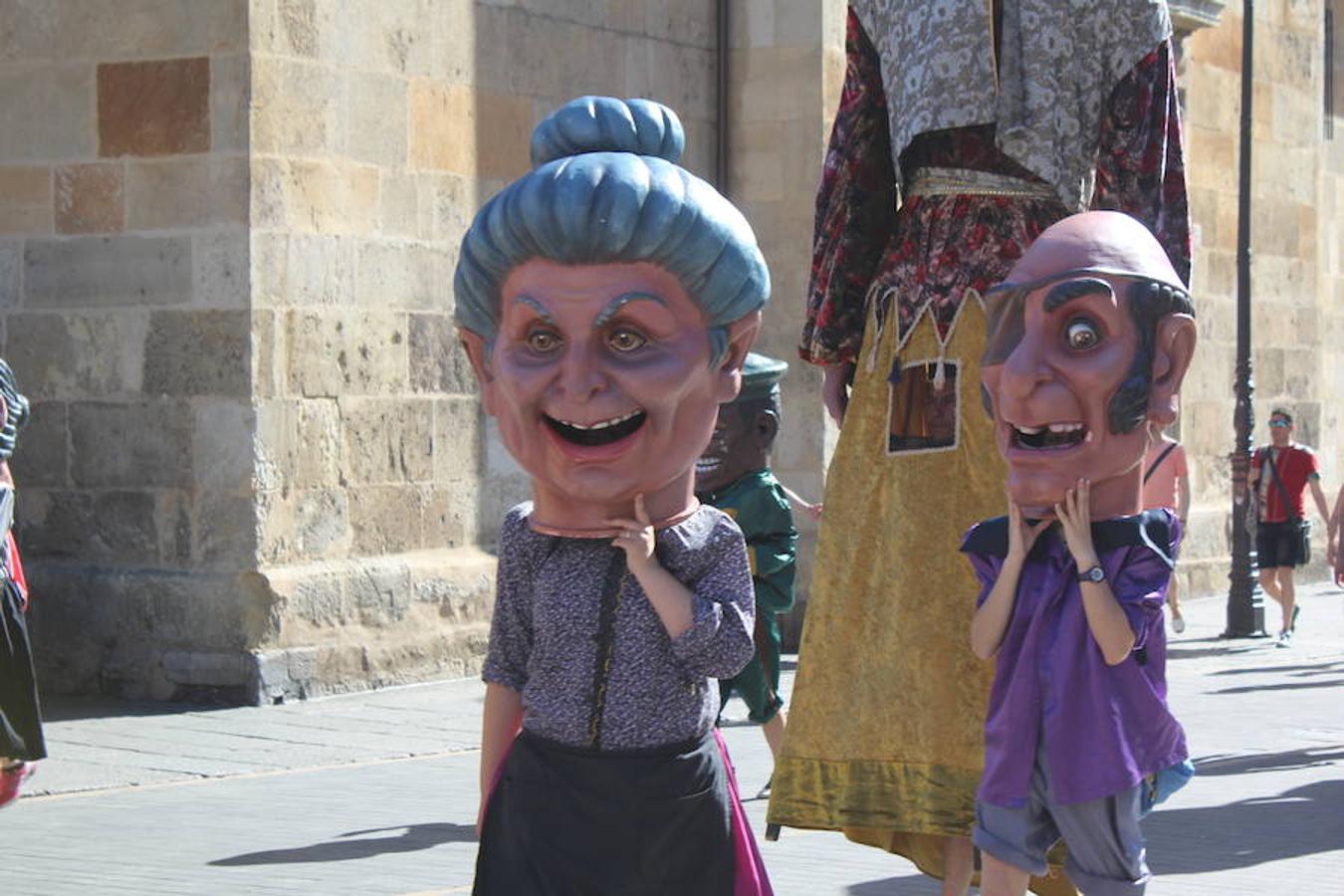 Gigantes, cabezudos y León