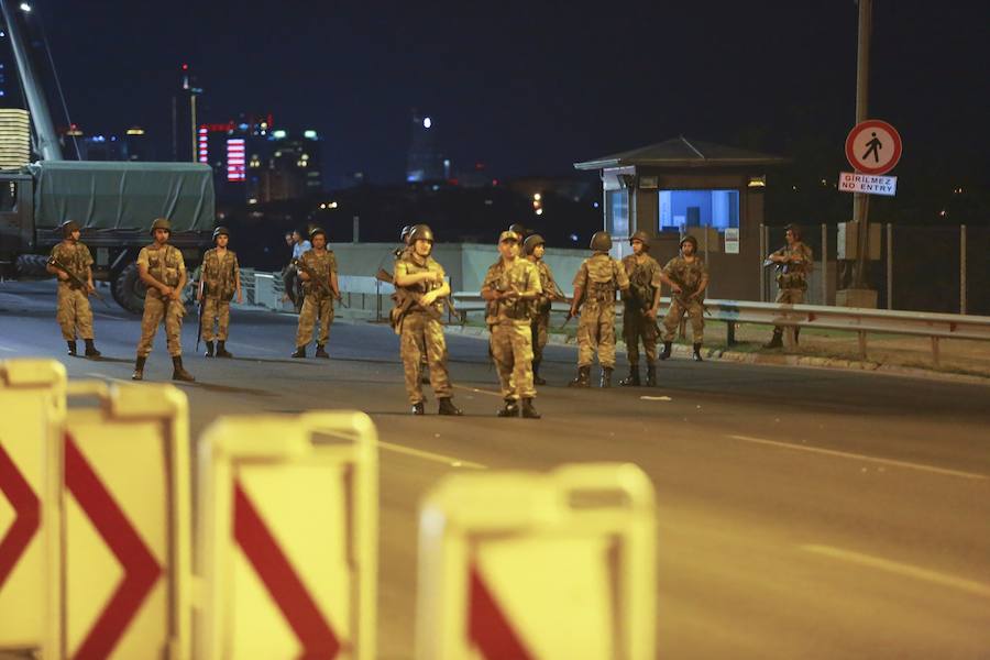 Tensión en Turquía por un intento de golpe de Estado