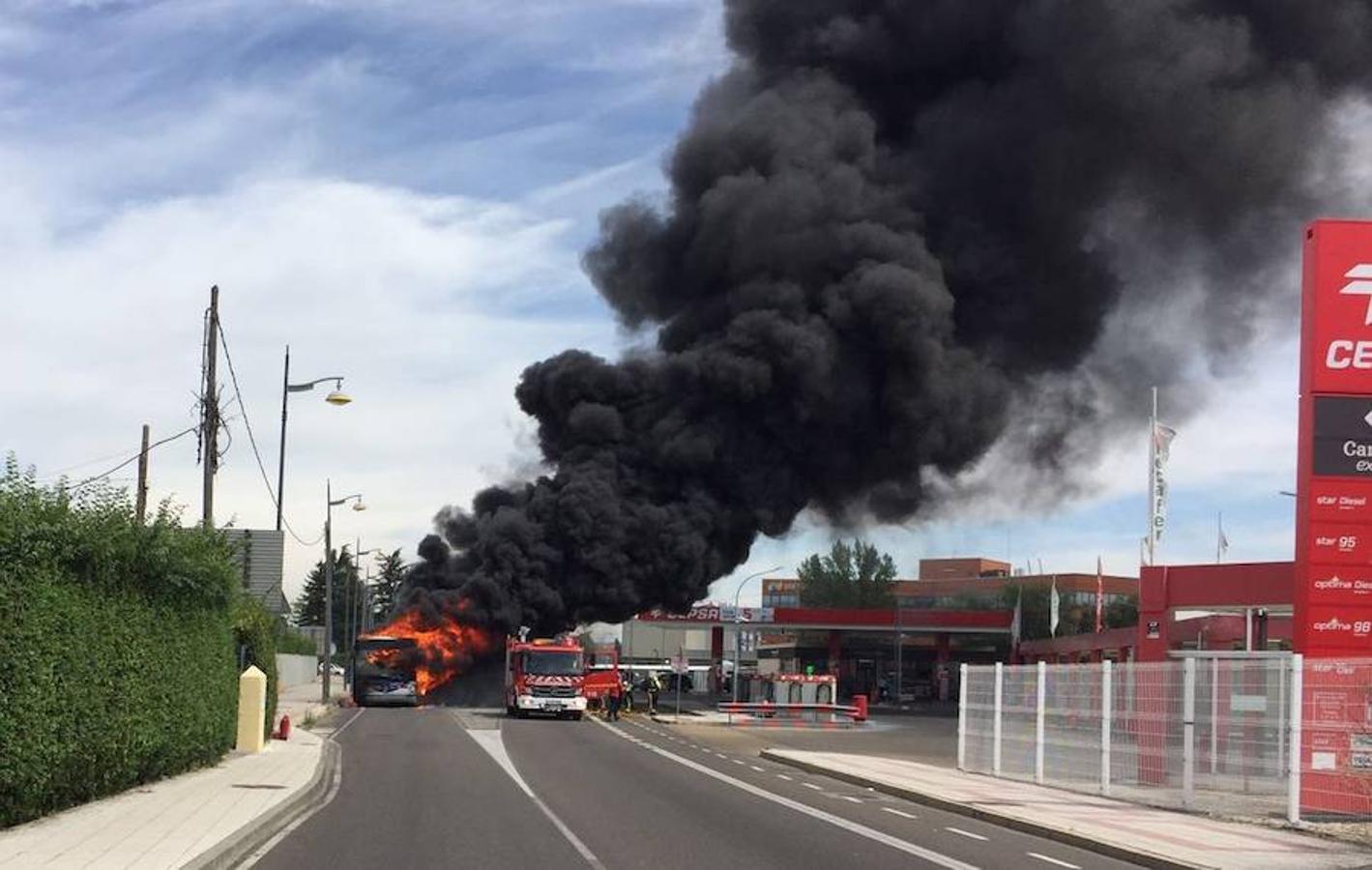 Arde un autobús urbano de León