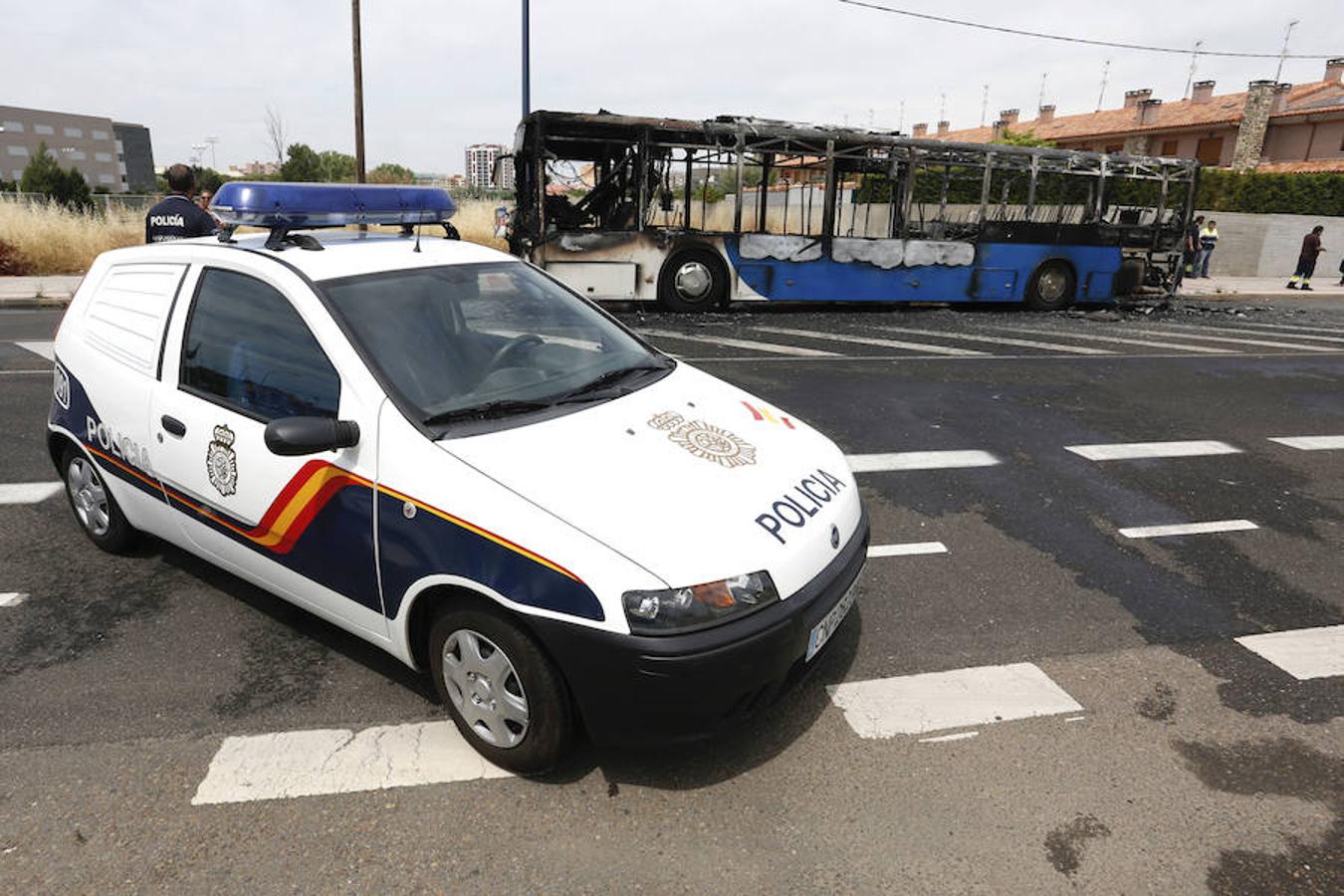 Arde un autobús urbano de León