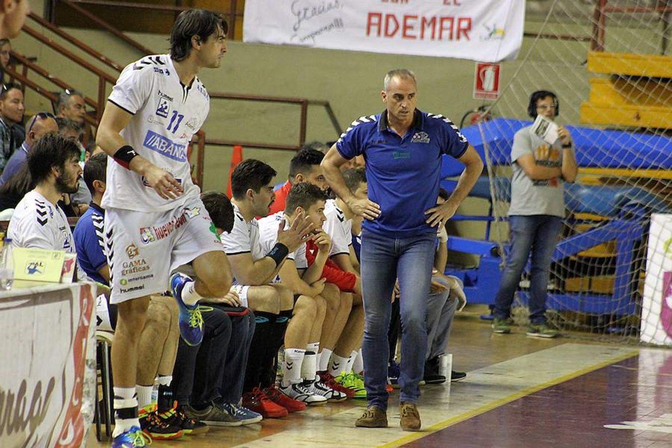 Victoria y homenaje en el municipal