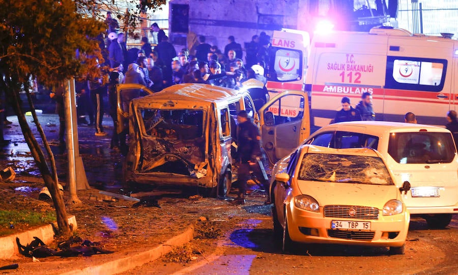Ataque con coche bomba en Estambul