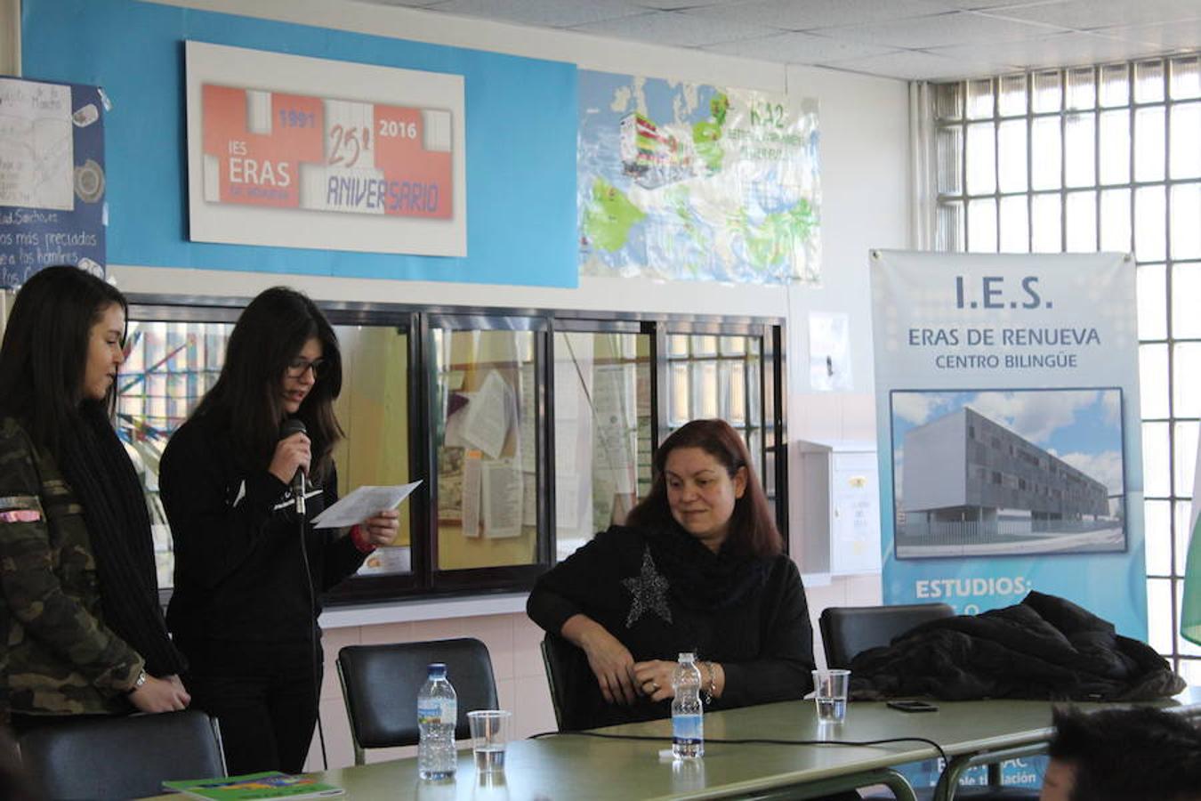 Care Santos, último Premio Nadal, en el IES Eras de Renueva