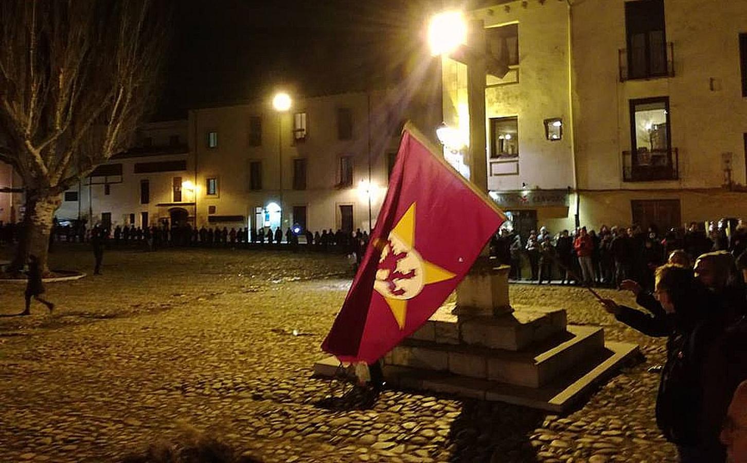 Las movilizaciones contra las obras de la Plaza del Grano continuan en la noche