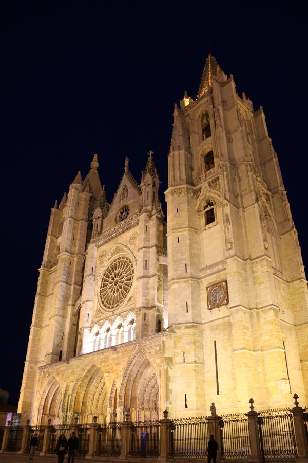 La Pulchra, en la noche