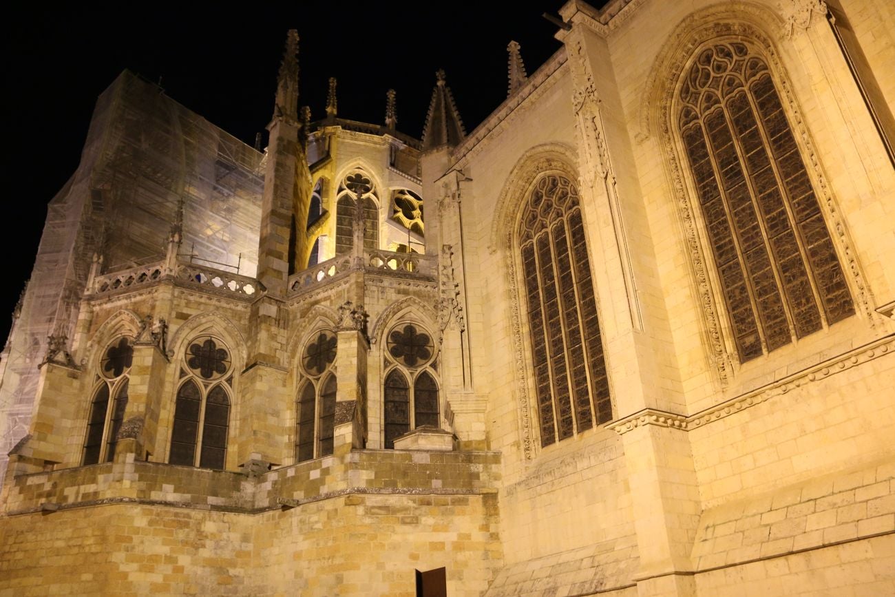 La Pulchra, en la noche