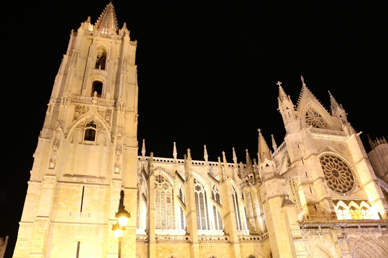 La Pulchra, en la noche