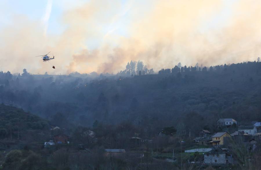 El fuego mantiene en vilo a El Bierzo