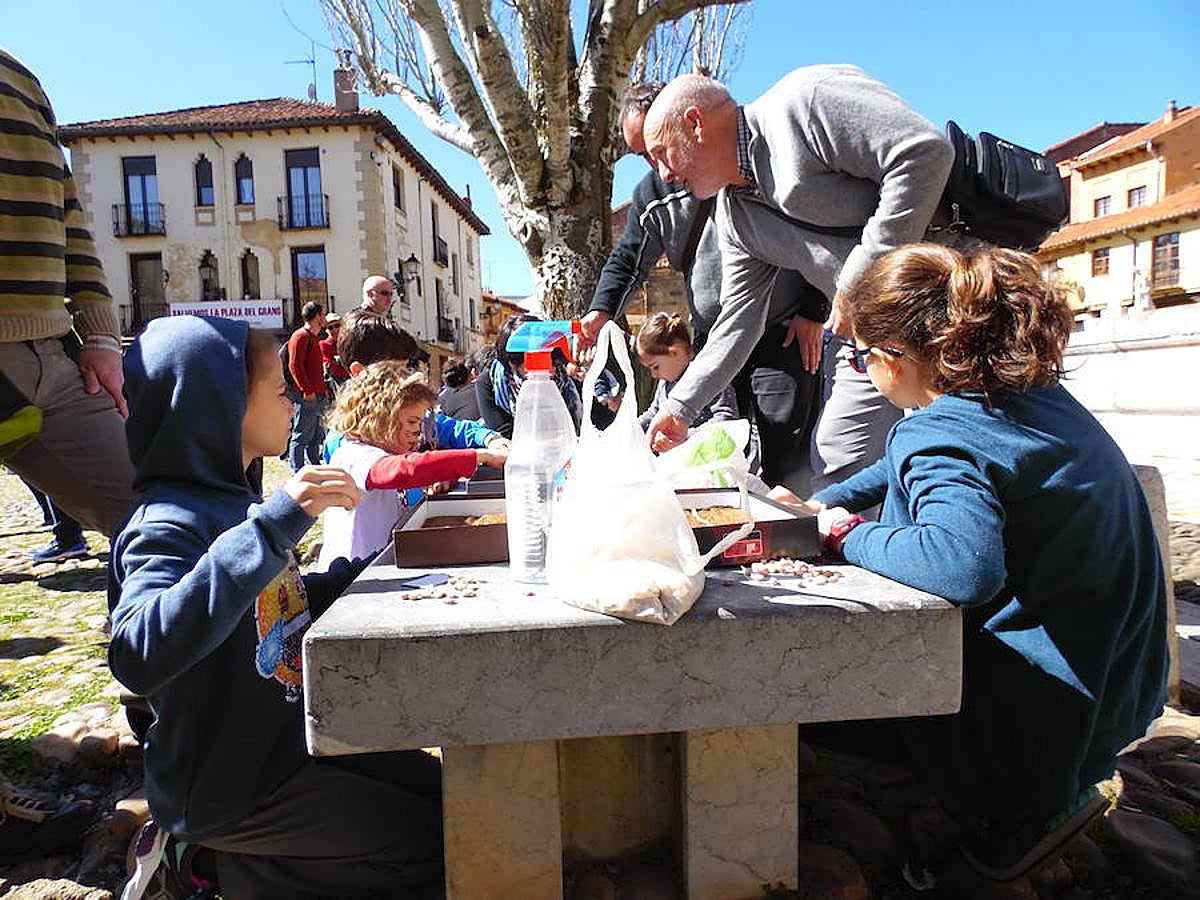Los niños toman la Plaza del Grano