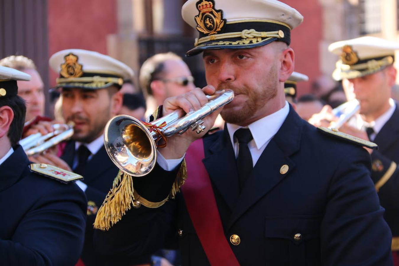 El sol arropa el Sábado de Pasión