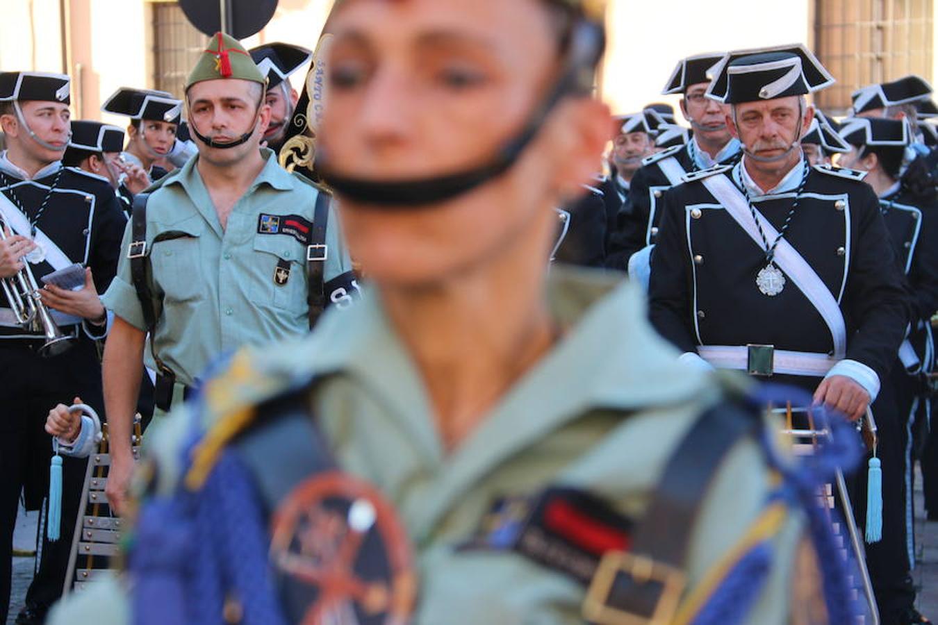 El sol arropa el Sábado de Pasión