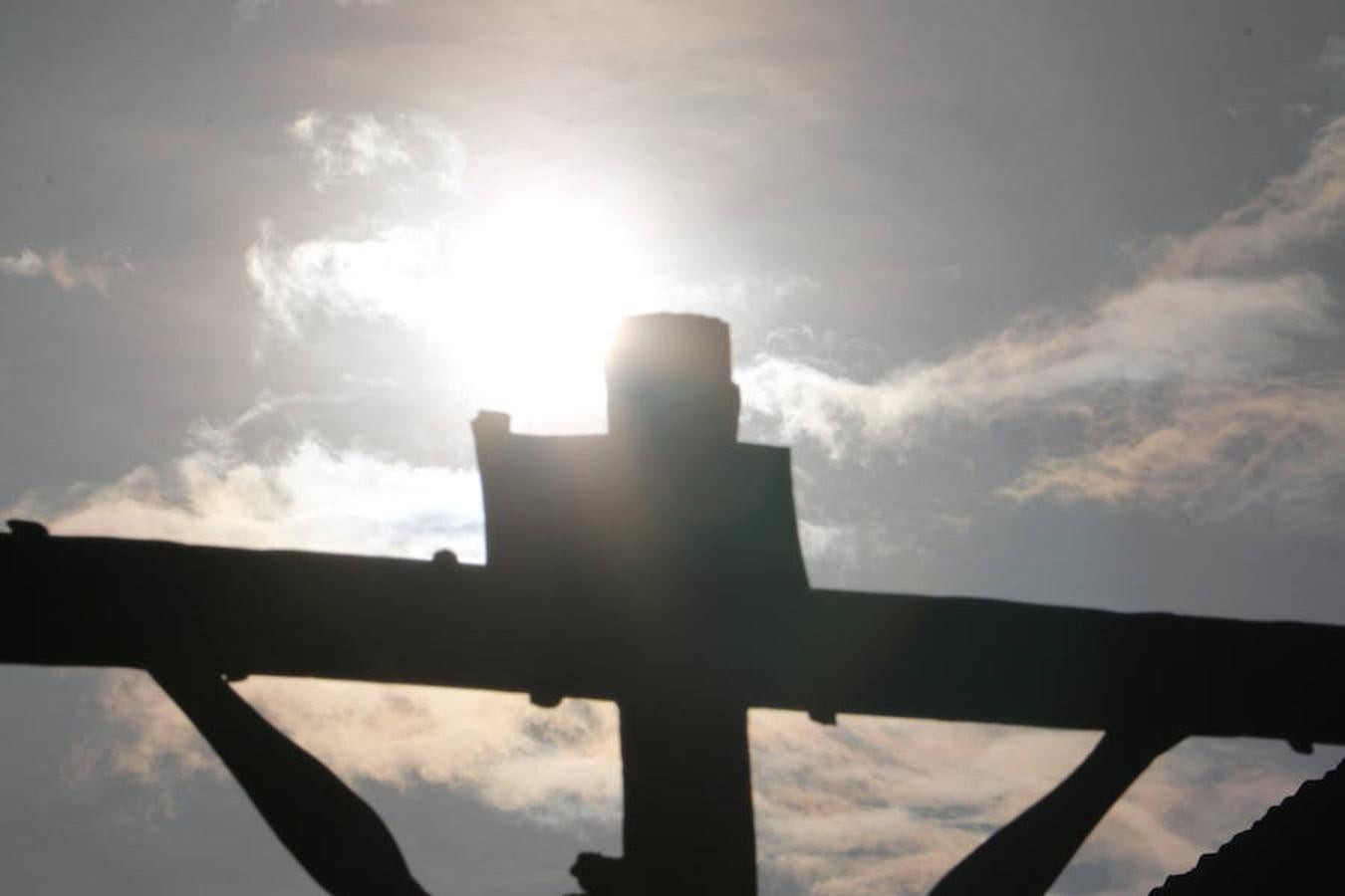 El Encuentro, a contraluz